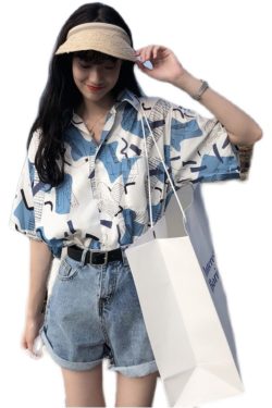 Trendy Hong Kong Style Printed Short Sleeve Shirt for Women - Loose Hawaiian Beach Top, Versatile Casual Wear