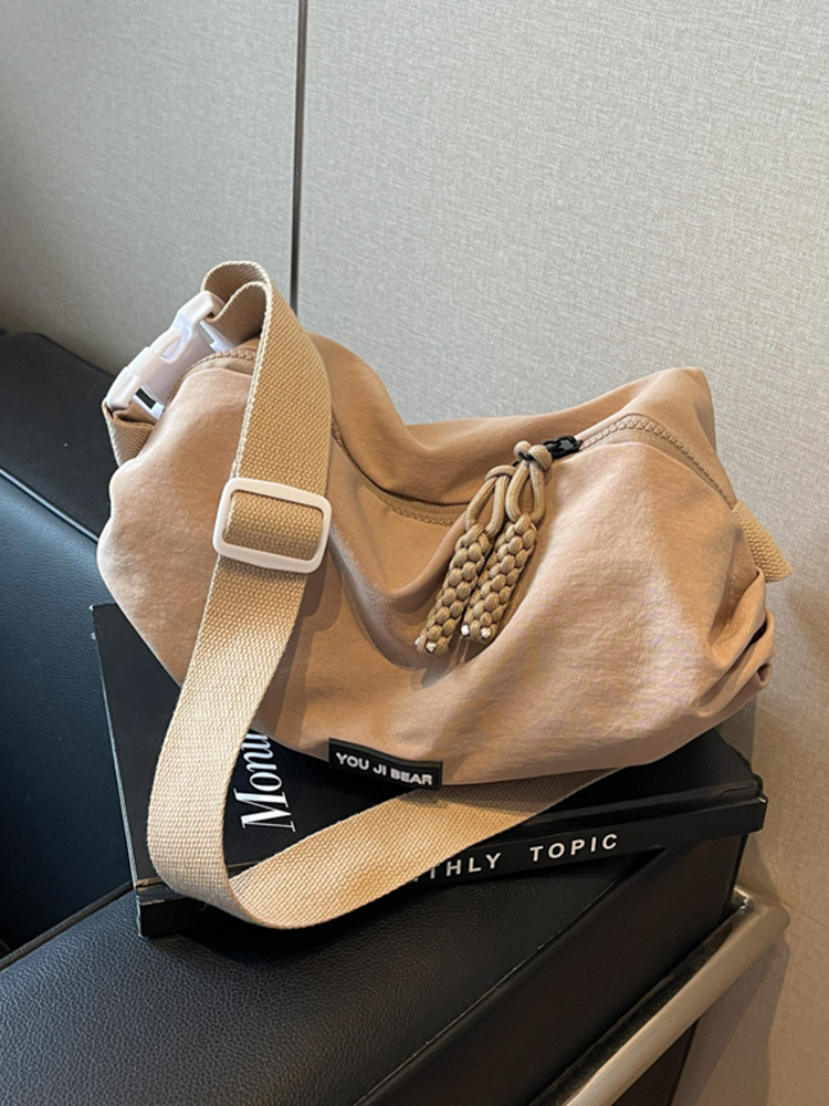 Trendy Japanese-Style Minimalist Oxford Cloth Crossbody Bag for Women, Versatile Wide Shoulder Strap Wrinkled Dumpling Design Trendy Japanese-Style Minimalist Oxford Cloth Crossbody Bag for Women, Versatile Wide Shoulder Strap Wrinkled Dumpling Design