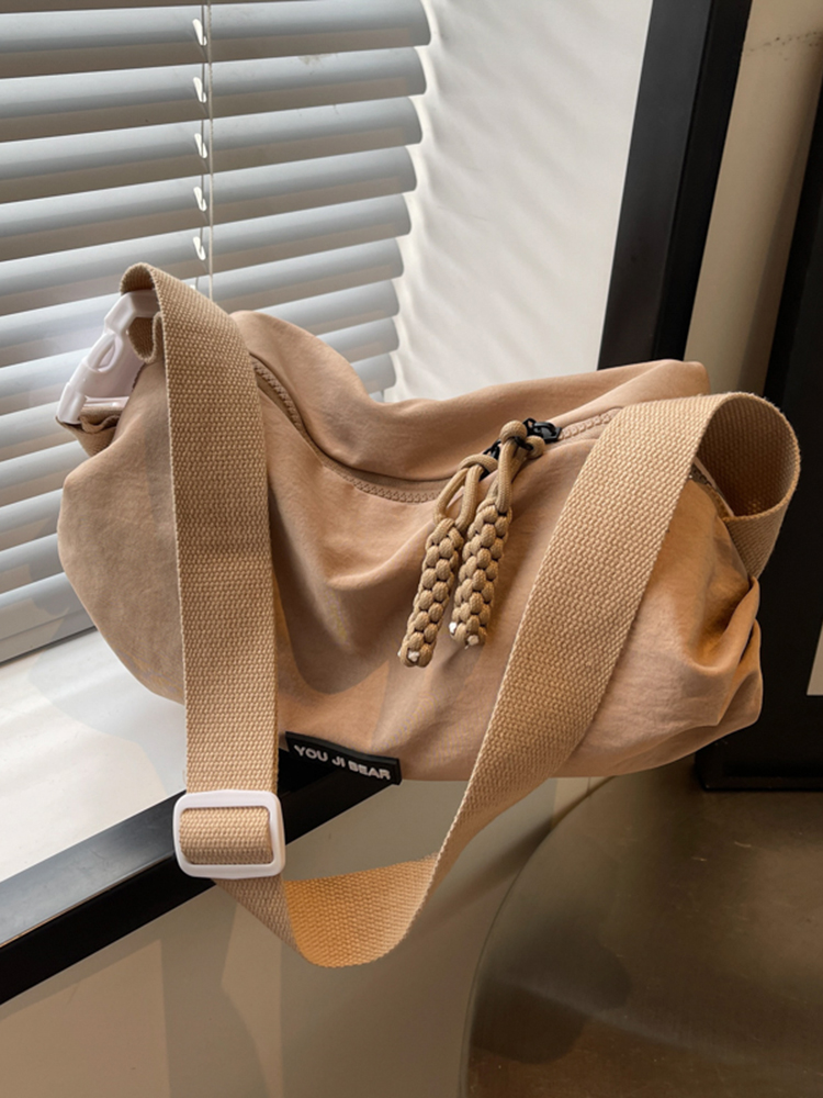 Trendy Japanese-Style Minimalist Oxford Cloth Crossbody Bag for Women, Versatile Wide Shoulder Strap Wrinkled Dumpling Design Trendy Japanese-Style Minimalist Oxford Cloth Crossbody Bag for Women, Versatile Wide Shoulder Strap Wrinkled Dumpling Design