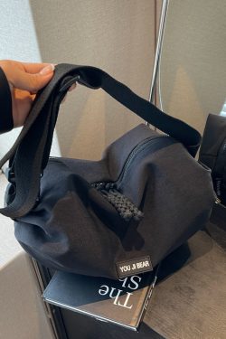 Trendy Japanese-Style Minimalist Oxford Cloth Crossbody Bag for Women, Versatile Wide Shoulder Strap Wrinkled Dumpling Design