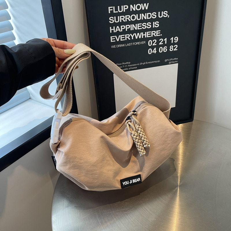 Trendy Japanese-Style Minimalist Oxford Cloth Crossbody Bag for Women, Versatile Wide Shoulder Strap Wrinkled Dumpling Design Trendy Japanese-Style Minimalist Oxford Cloth Crossbody Bag for Women, Versatile Wide Shoulder Strap Wrinkled Dumpling Design