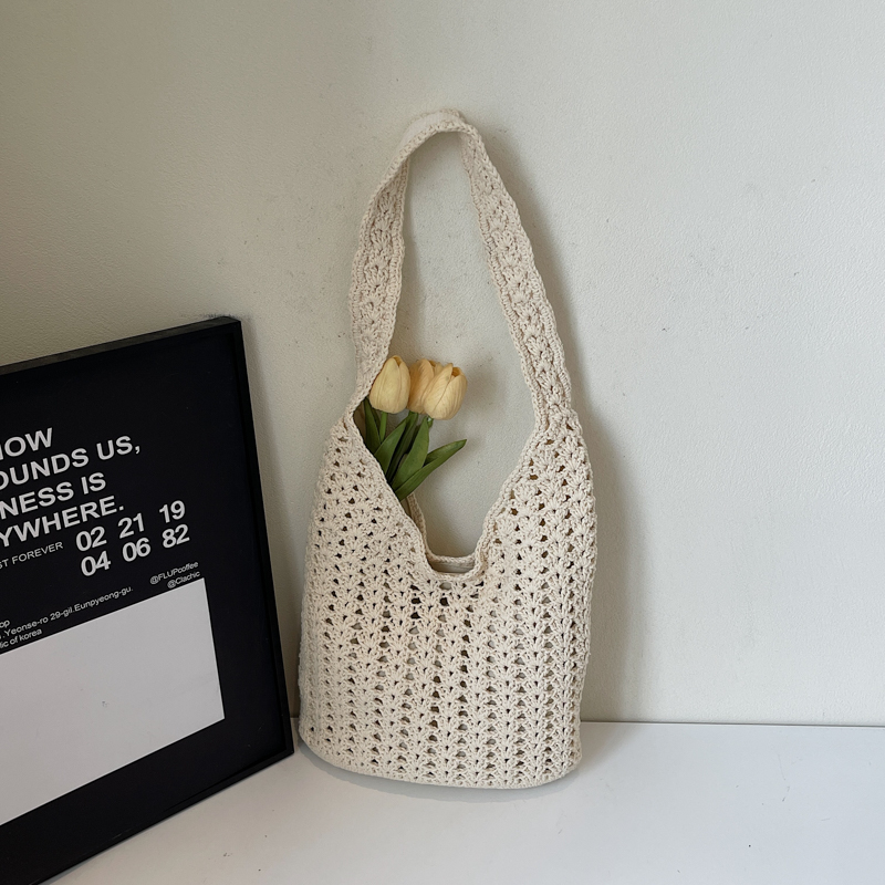 Trendy Knitted Women's Shoulder Bag - 2025 Lazy Style Large Capacity Tote for Class and Commuting Trendy Knitted Women's Shoulder Bag - 2025 Lazy Style Large Capacity Tote for Class and Commuting