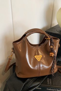 Trendy Korean Oil Wax Leather Small Square Shoulder Bag for Women - Versatile 2025 High-End Fashion Accessory