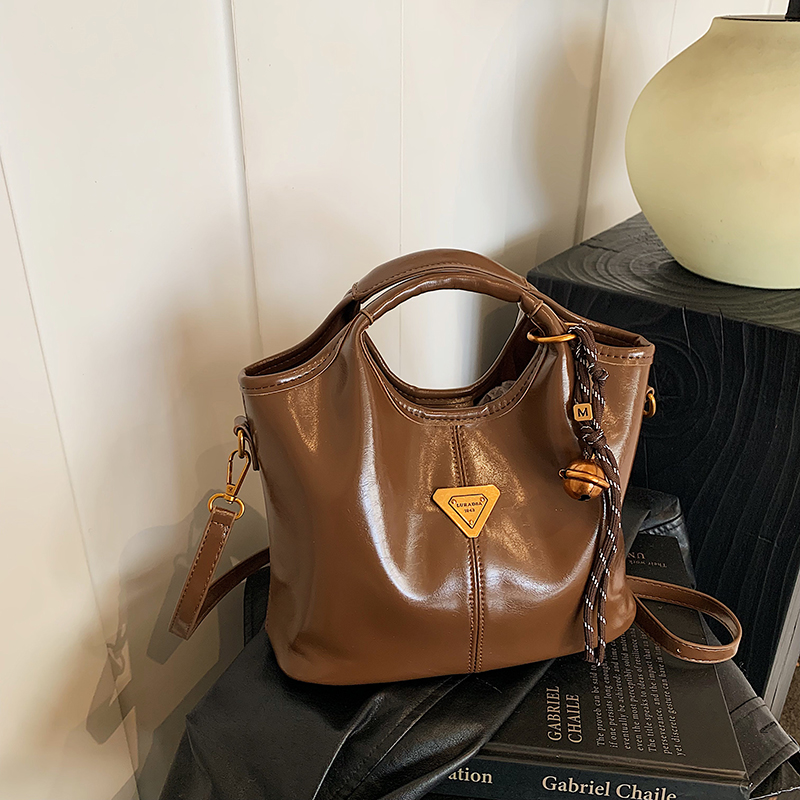 Trendy Korean Oil Wax Leather Small Square Shoulder Bag for Women - Versatile 2025 High-End Fashion Accessory Trendy Korean Oil Wax Leather Small Square Shoulder Bag for Women - Versatile 2025 High-End Fashion Accessory