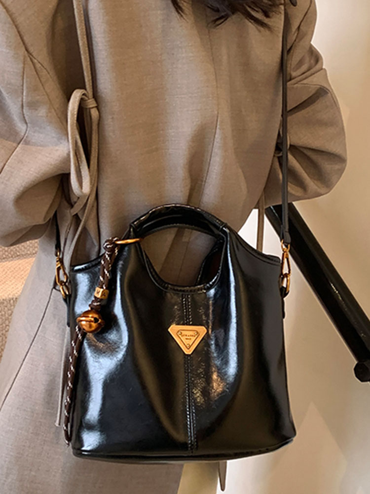 Trendy Korean Oil Wax Leather Small Square Shoulder Bag for Women - Versatile 2025 High-End Fashion Accessory Trendy Korean Oil Wax Leather Small Square Shoulder Bag for Women - Versatile 2025 High-End Fashion Accessory