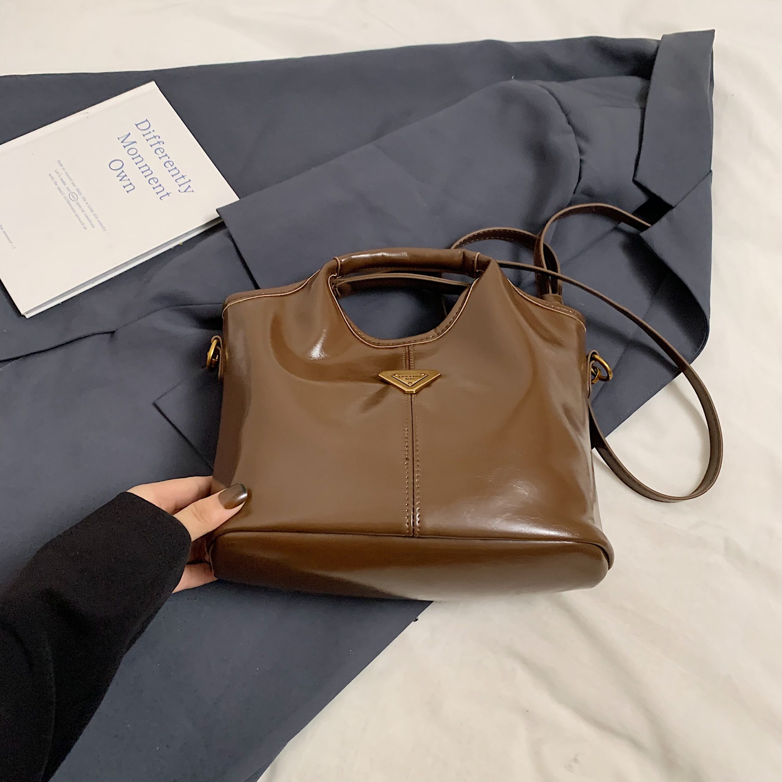 Trendy Korean Oil Wax Leather Small Square Shoulder Bag for Women - Versatile 2025 High-End Fashion Accessory Trendy Korean Oil Wax Leather Small Square Shoulder Bag for Women - Versatile 2025 High-End Fashion Accessory