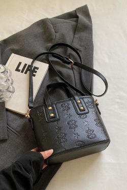 Trendy Korean Style Crossbody Bucket Bag - Cute Handheld Shoulder Bag for Spring 2025 Fashion