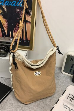 Trendy Korean Style Large Capacity Nylon Crossbody Bucket Bag for Women - Summer 2025 Niche Design