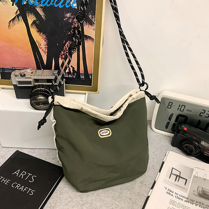 Trendy Korean Style Large Capacity Nylon Crossbody Bucket Bag for Women - Summer 2025 Niche Design Trendy Korean Style Large Capacity Nylon Crossbody Bucket Bag for Women - Summer 2025 Niche Design