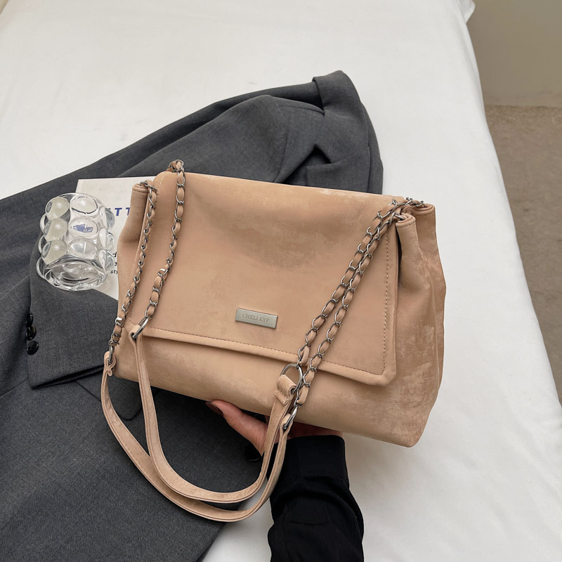 Trendy Korean Style Tote Bag for Women | 2025 Casual Underarm Bag | Versatile High-End Commuting Handbag Trendy Korean Style Tote Bag for Women | 2025 Casual Underarm Bag | Versatile High-End Commuting Handbag