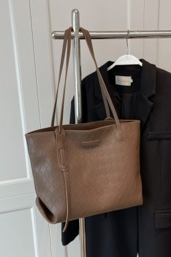 Trendy Large Capacity Single-Shoulder Tote Bag for Women - Versatile Commuting Style for Spring Summer 2025