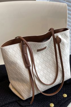 Trendy Large Capacity Single-Shoulder Tote Bag for Women - Versatile Commuting Style for Spring Summer 2025
