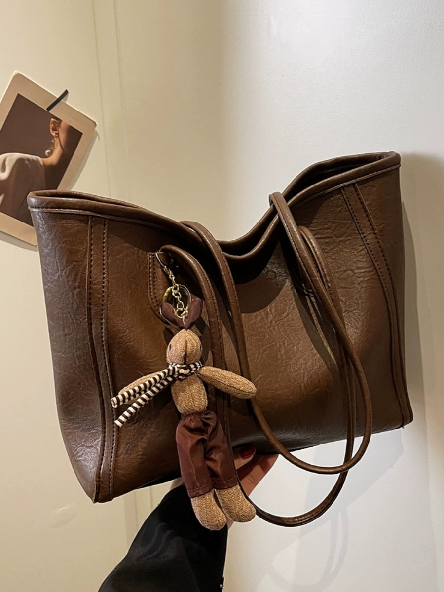 Trendy Large-Capacity Tote Bag for Women - Versatile Shoulder Bag for Autumn/Winter 2025, Fashionable Commuter Style Trendy Large-Capacity Tote Bag for Women - Versatile Shoulder Bag for Autumn/Winter 2025, Fashionable Commuter Style