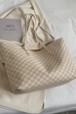 Trendy Large Capacity Women's Shoulder Bag - Versatile Light Luxury Tote for Commuting - 2025 Fashion Must-Have