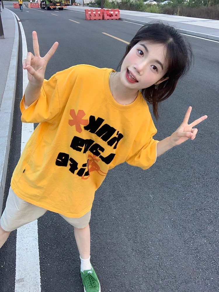 Trendy Letter Print Short Sleeve T-Shirt for Women - American Street Style, Plus Size, Loose Fit, College Vibe, Age-Reducing Top Trendy Letter Print Short Sleeve T-Shirt for Women - American Street Style, Plus Size, Loose Fit, College Vibe, Age-Reducing Top