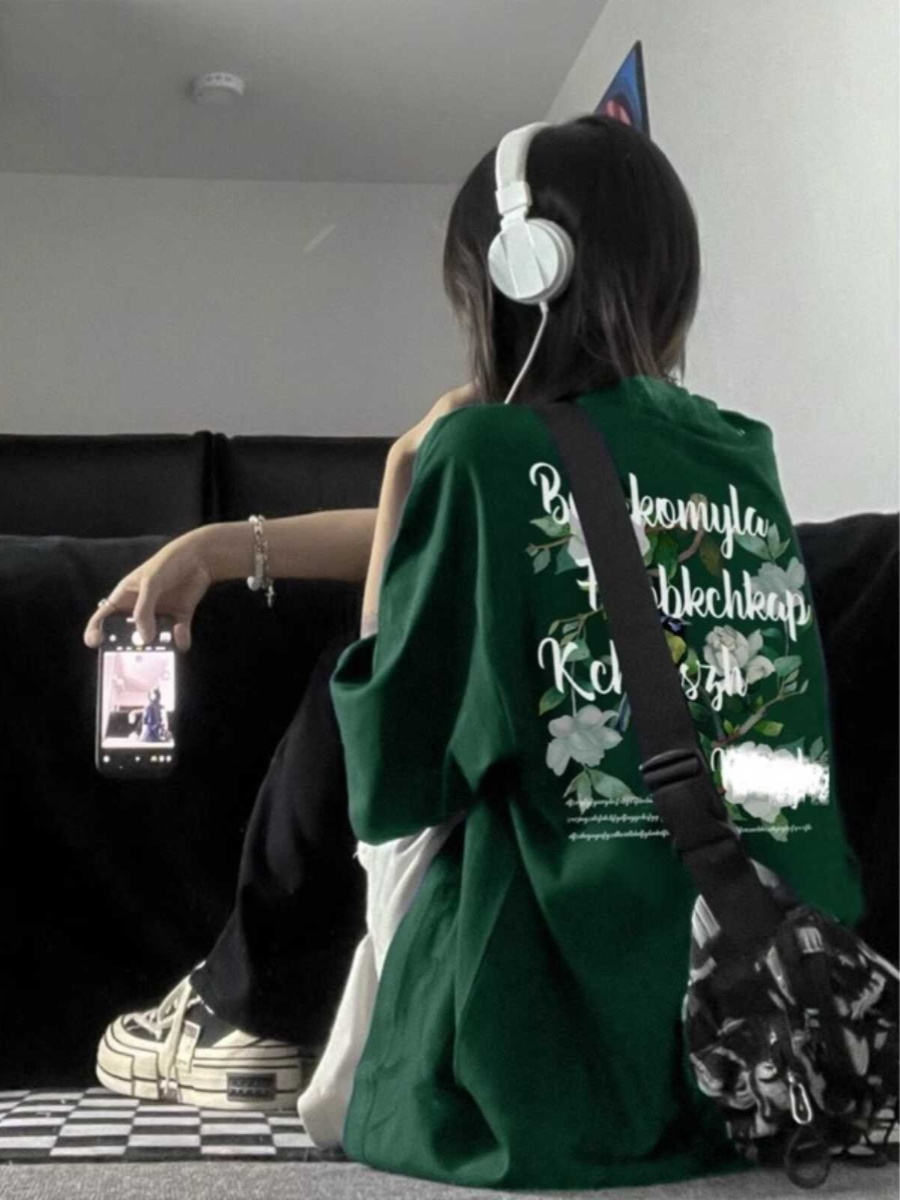 Trendy Loose Fit Short Sleeve T-Shirt for Women - Plus Size Hip-Hop Style, Casual Cotton Top for Chubby Girls Trendy Loose Fit Short Sleeve T-Shirt for Women - Plus Size Hip-Hop Style, Casual Cotton Top for Chubby Girls