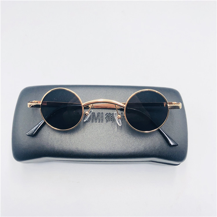 Trendy Men's Punk Ultra-Small Round Frame Sunglasses, Y2K Inspired, Worn by Celebrities, Retro Fashion Statement Glasses Trendy Men's Punk Ultra-Small Round Frame Sunglasses, Y2K Inspired, Worn by Celebrities, Retro Fashion Statement Glasses