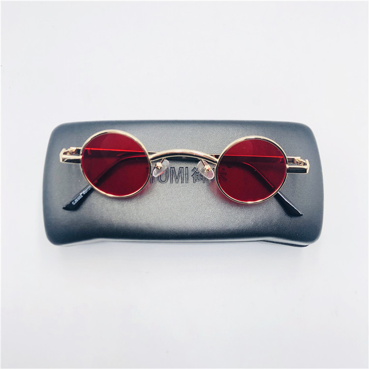 Trendy Men's Punk Ultra-Small Round Frame Sunglasses, Y2K Inspired, Worn by Celebrities, Retro Fashion Statement Glasses Trendy Men's Punk Ultra-Small Round Frame Sunglasses, Y2K Inspired, Worn by Celebrities, Retro Fashion Statement Glasses