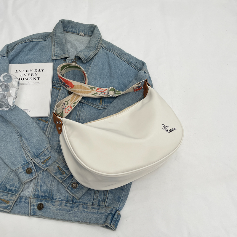 Trendy Nylon Oxford Shoulder Dumpling Bag for Women - Large Capacity Crossbody Bag for Students and Commuting, 2025 Style Trendy Nylon Oxford Shoulder Dumpling Bag for Women - Large Capacity Crossbody Bag for Students and Commuting, 2025 Style