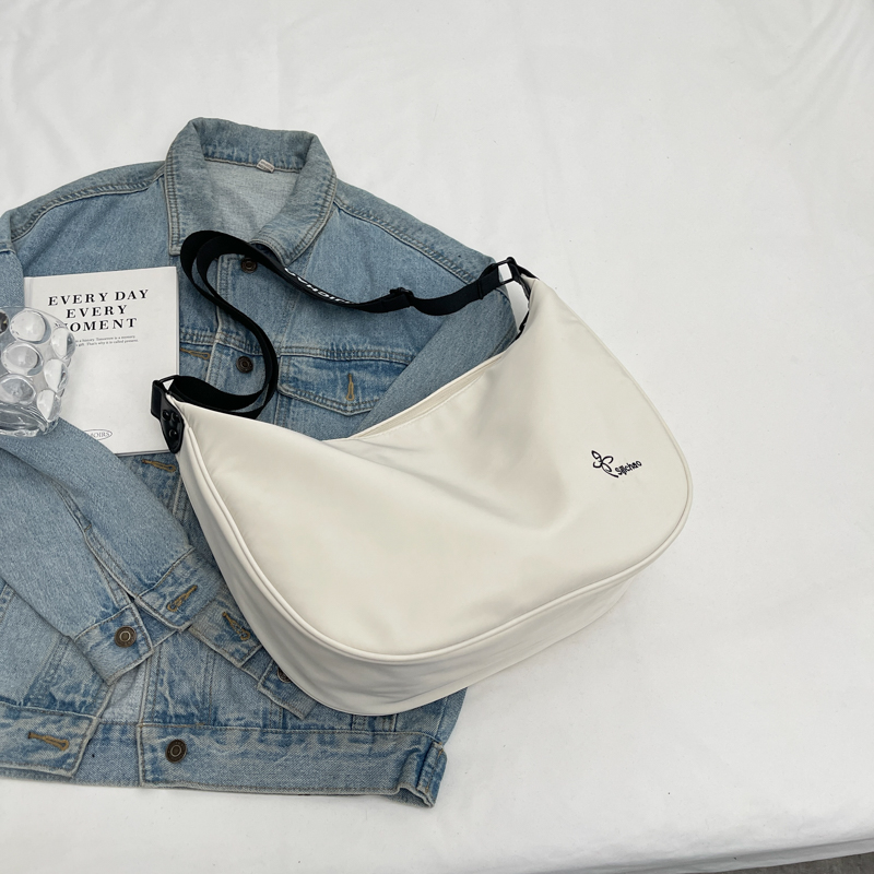 Trendy Nylon Oxford Shoulder Dumpling Bag for Women - Large Capacity Crossbody Bag for Students and Commuting, 2025 Style Trendy Nylon Oxford Shoulder Dumpling Bag for Women - Large Capacity Crossbody Bag for Students and Commuting, 2025 Style