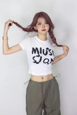 Trendy Off-Shoulder Crop Top for Women, Slim-Fit Jazz Style, Summer Body-Hugging Fashion, 90s Inspired