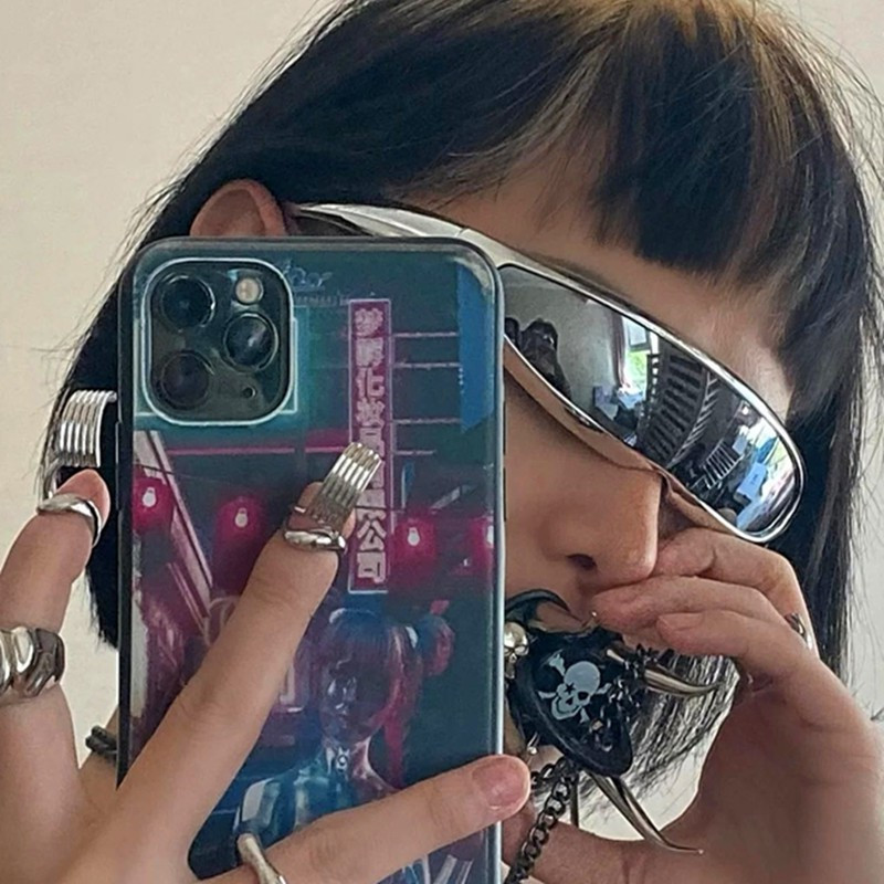 Trendy Punk Retro Laser Sunglasses for Women - Millennial Street Style Cycling and Photography Eyewear Trendy Punk Retro Laser Sunglasses for Women - Millennial Street Style Cycling and Photography Eyewear
