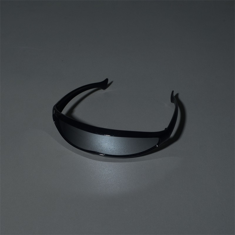 Trendy Punk Retro Laser Sunglasses for Women - Millennial Street Style Cycling and Photography Eyewear Trendy Punk Retro Laser Sunglasses for Women - Millennial Street Style Cycling and Photography Eyewear