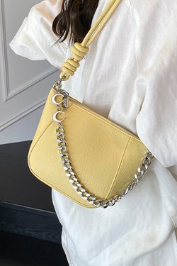 Trendy Red Shoulder Underarm Bag - 2025 High-End Women's Crossbody Bucket Bag for Commuting and Everyday Style