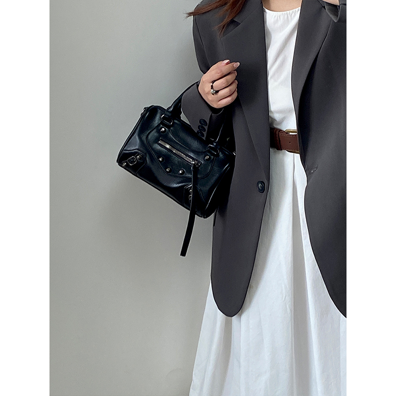 Trendy Retro Motorcycle Bag for Women - Fashionable Shoulder Crossbody Handbag - 2025 Niche Design Trendy Retro Motorcycle Bag for Women - Fashionable Shoulder Crossbody Handbag - 2025 Niche Design