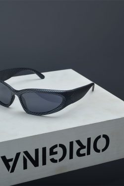 Trendy Retro Tech Punk Sunglasses for Men and Women - Stylish European American Street Photography Eyewear