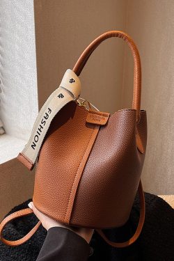 Trendy Retro Women's Handheld Bucket Bag - High-Quality Commuter Crossbody for 2025, Perfect for Y2K and Everyday Style