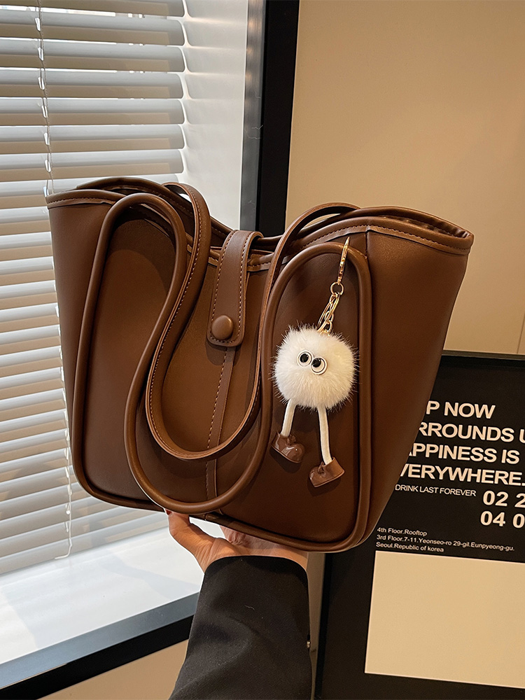 Trendy Retro Women's Tote Bag 2025 - Large Capacity Commuter Bag for Stylish Everyday Use Trendy Retro Women's Tote Bag 2025 - Large Capacity Commuter Bag for Stylish Everyday Use