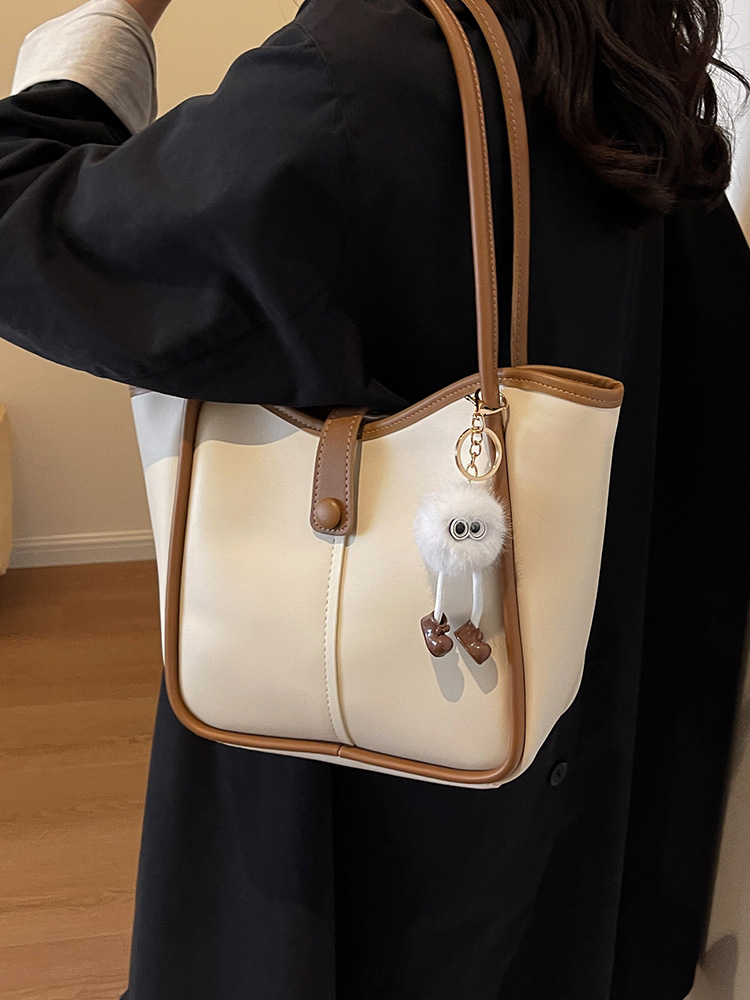 Trendy Retro Women's Tote Bag 2025 - Large Capacity Commuter Bag for Stylish Everyday Use Trendy Retro Women's Tote Bag 2025 - Large Capacity Commuter Bag for Stylish Everyday Use