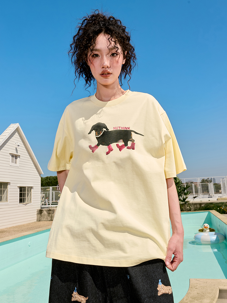Trendy Sausage Dog Short Sleeve T-Shirt for Couples - American Vintage Loose Fit, Unisex, Summer 2025 Style, Perfect for 90s & Y2K Lovers Trendy Sausage Dog Short Sleeve T-Shirt for Couples - American Vintage Loose Fit, Unisex, Summer 2025 Style, Perfect for 90s & Y2K Lovers