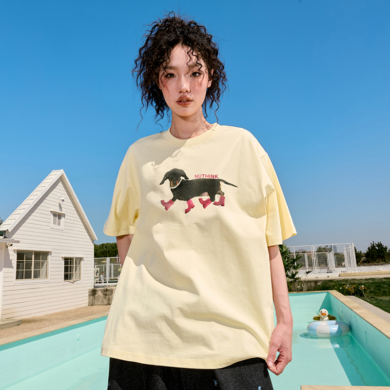 Trendy Sausage Dog Short Sleeve T-Shirt for Couples - American Vintage Loose Fit, Unisex, Summer 2025 Style, Perfect for 90s & Y2K Lovers Trendy Sausage Dog Short Sleeve T-Shirt for Couples - American Vintage Loose Fit, Unisex, Summer 2025 Style, Perfect for 90s & Y2K Lovers