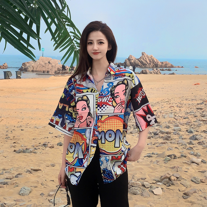Trendy Short Sleeve Floral Shirt for Women - Hawaiian Beach Style Loose Blouse, 2025 Fashion, Perfect for Summer and Y2K Vibes Trendy Short Sleeve Floral Shirt for Women - Hawaiian Beach Style Loose Blouse, 2025 Fashion, Perfect for Summer and Y2K Vibes