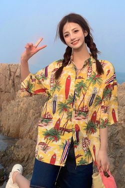 Trendy Short Sleeve Floral Shirt for Women - Hawaiian Beach Style Loose Blouse, 2025 Fashion, Perfect for Summer and Y2K Vibes