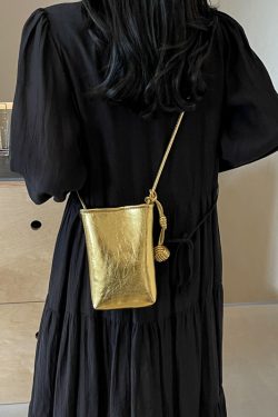 Trendy Silver Crossbody Phone Bag for Women, Lightweight Mini Bag with Unique Texture for Summer 2025 Fashion