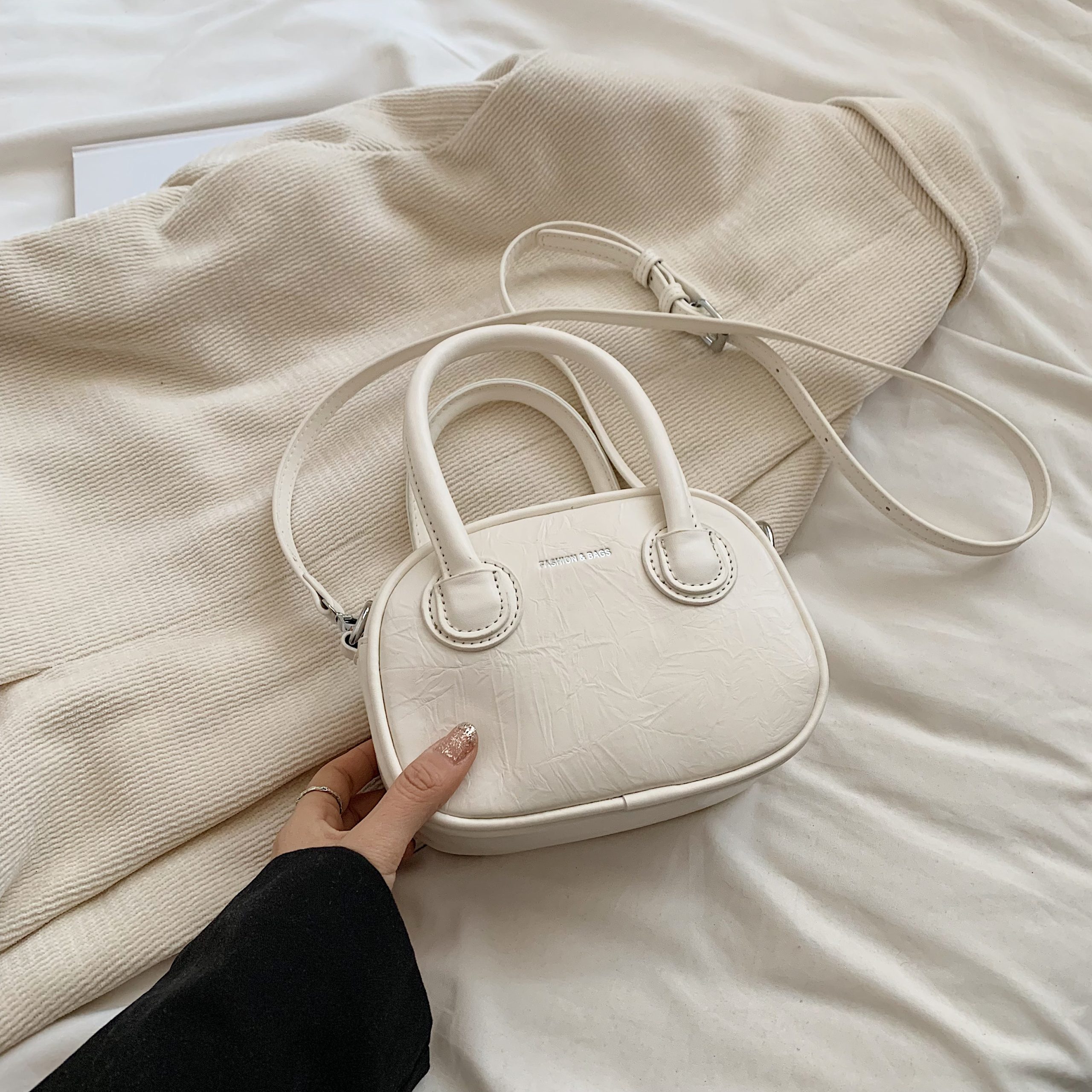 Trendy Silver Women's Handbag 2025 - High-End Small Shoulder Bag & Crossbody for Summer Commuting - Fashionable & Popular Design Trendy Silver Women's Handbag 2025 - High-End Small Shoulder Bag & Crossbody for Summer Commuting - Fashionable & Popular Design