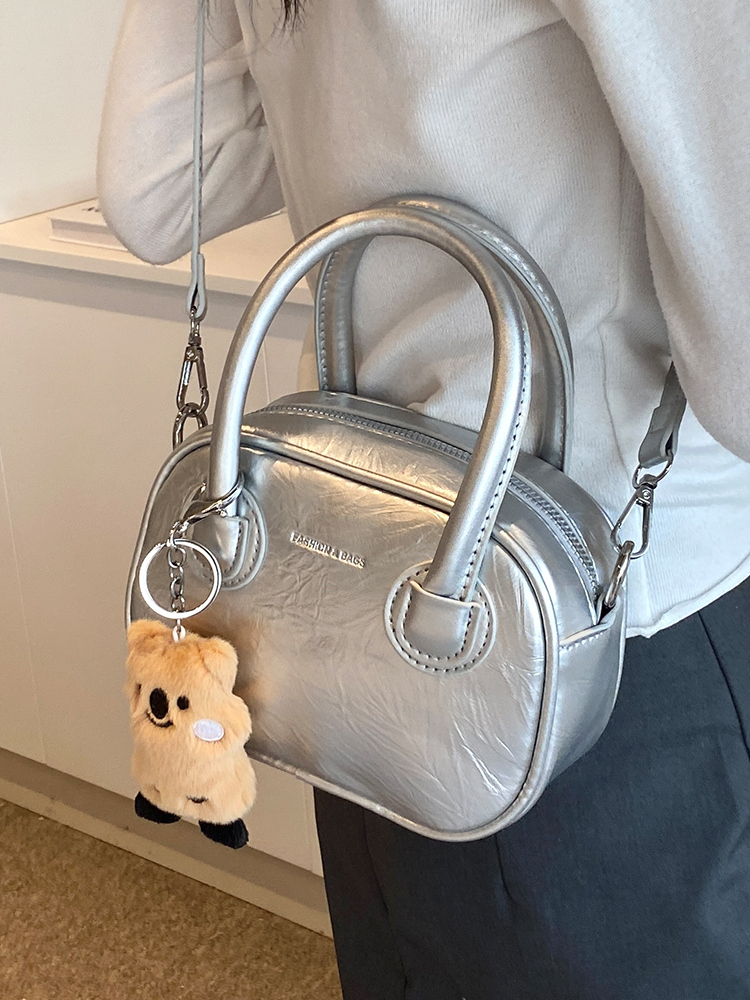 Trendy Silver Women's Handbag 2025 - High-End Small Shoulder Bag & Crossbody for Summer Commuting - Fashionable & Popular Design Trendy Silver Women's Handbag 2025 - High-End Small Shoulder Bag & Crossbody for Summer Commuting - Fashionable & Popular Design