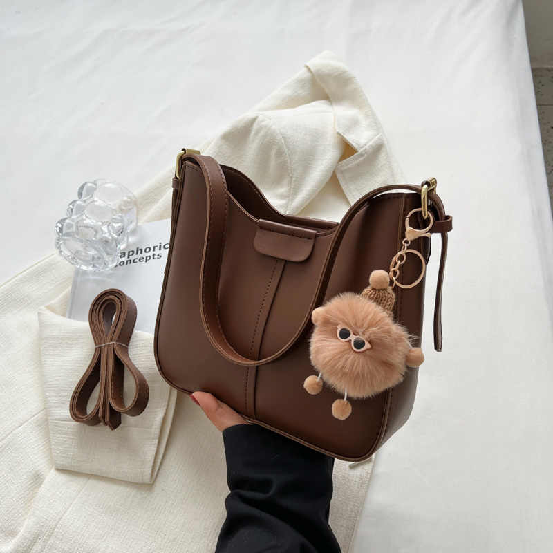 Trendy Spring Summer 2025 Women's Bucket Bag - Versatile High-End Crossbody Shoulder Bag for Everyday Use Trendy Spring Summer 2025 Women's Bucket Bag - Versatile High-End Crossbody Shoulder Bag for Everyday Use