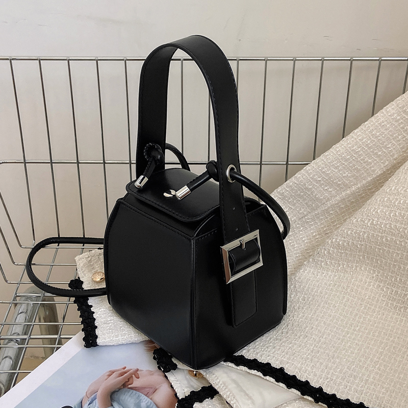 Trendy Square Box Bag for Women - High-End Handheld Shoulder Crossbody Bag for Spring Summer 2025, Versatile Personalized Design Trendy Square Box Bag for Women - High-End Handheld Shoulder Crossbody Bag for Spring Summer 2025, Versatile Personalized Design