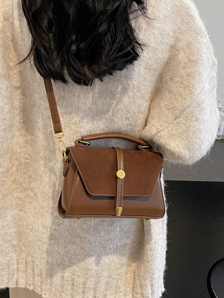 Trendy Suede Patchwork Crossbody Bag for Women - Versatile Small Commuter Design for Spring-Summer 2025 Trendy Suede Patchwork Crossbody Bag for Women - Versatile Small Commuter Design for Spring-Summer 2025