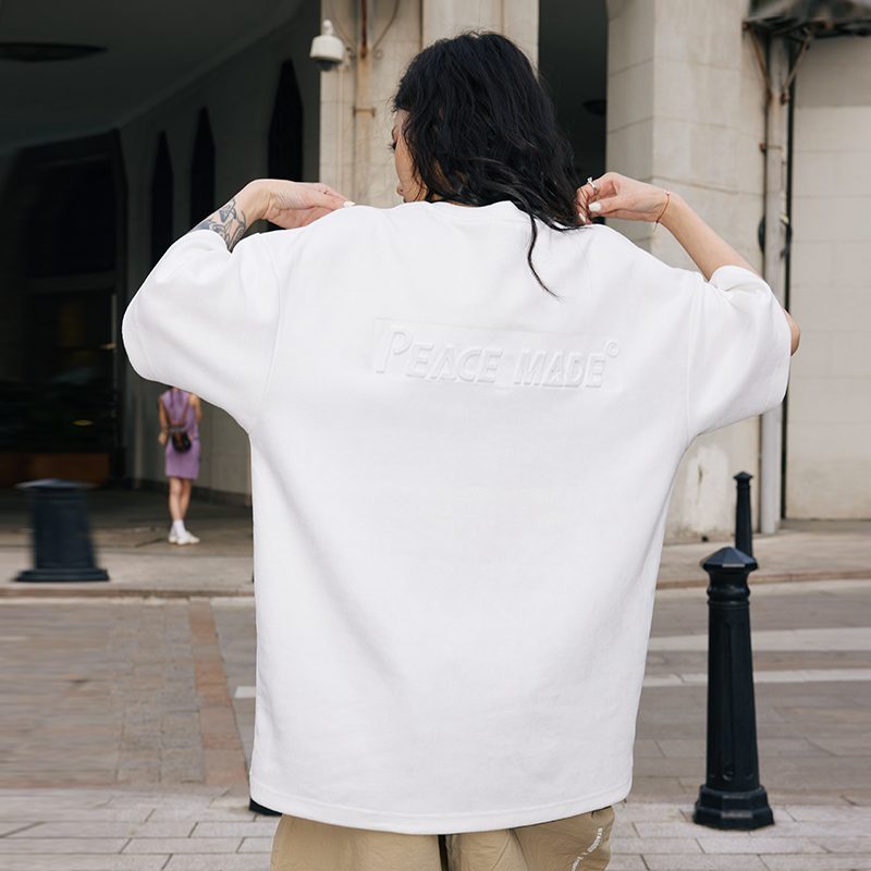 Trendy Suede Short-Sleeve T-Shirt with Steel Stamp, Unisex Loose Fit National Style Tee, Casual Fashion for Men and Women Trendy Suede Short-Sleeve T-Shirt with Steel Stamp, Unisex Loose Fit National Style Tee, Casual Fashion for Men and Women