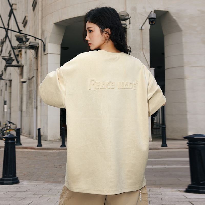 Trendy Suede Short-Sleeve T-Shirt with Steel Stamp, Unisex Loose Fit National Style Tee, Casual Fashion for Men and Women Trendy Suede Short-Sleeve T-Shirt with Steel Stamp, Unisex Loose Fit National Style Tee, Casual Fashion for Men and Women