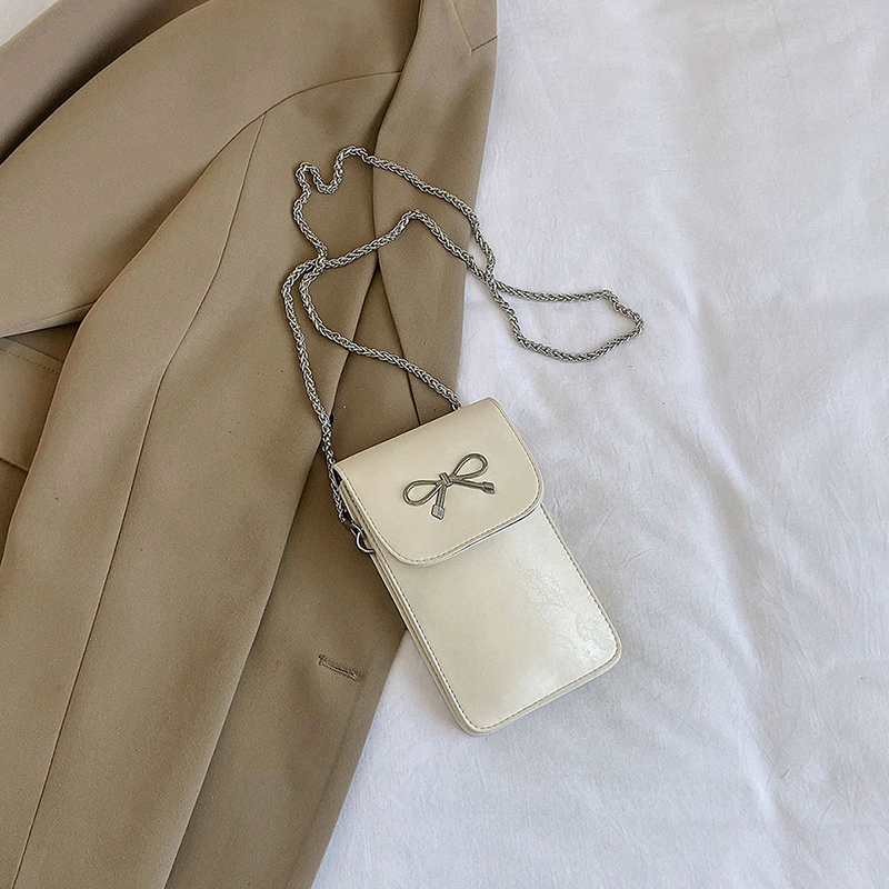 Trendy Summer Crossbody Mini Bag for Women - High-End Touch Screen Silver Phone Bag 2025 Fashion Accessory Trendy Summer Crossbody Mini Bag for Women - High-End Touch Screen Silver Phone Bag 2025 Fashion Accessory