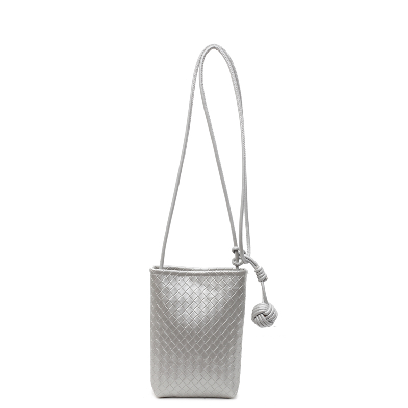 Trendy Summer Woven Silver Crossbody Bag for Women – Compact Lightweight 2025 Design for Phones and Essentials Trendy Summer Woven Silver Crossbody Bag for Women – Compact Lightweight 2025 Design for Phones and Essentials