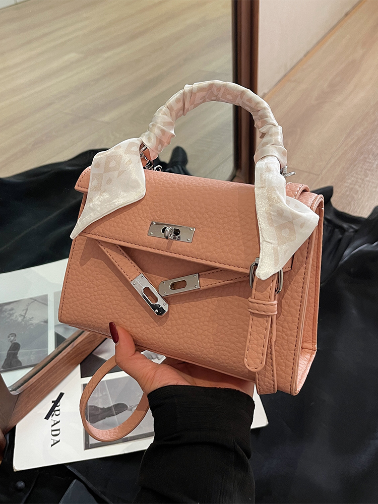 Trendy Women's 2025 High-End Tote Bag - Fashionable Shoulder Crossbody Small Square Bag Trendy Women's 2025 High-End Tote Bag - Fashionable Shoulder Crossbody Small Square Bag