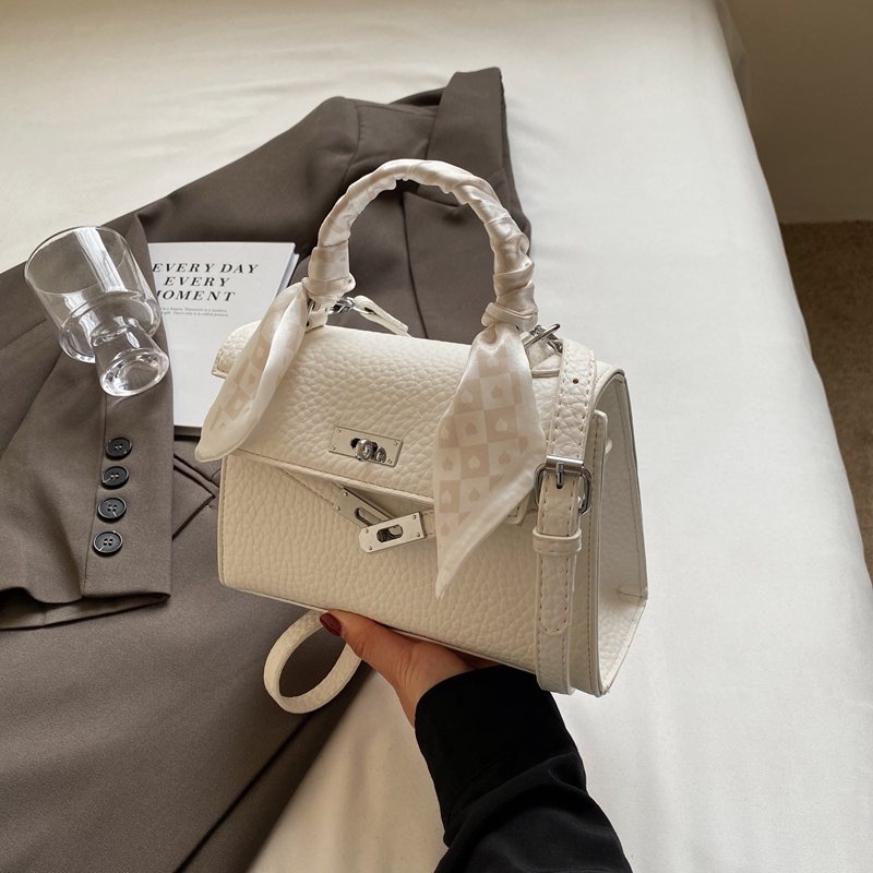 Trendy Women's 2025 High-End Tote Bag - Fashionable Shoulder Crossbody Small Square Bag Trendy Women's 2025 High-End Tote Bag - Fashionable Shoulder Crossbody Small Square Bag