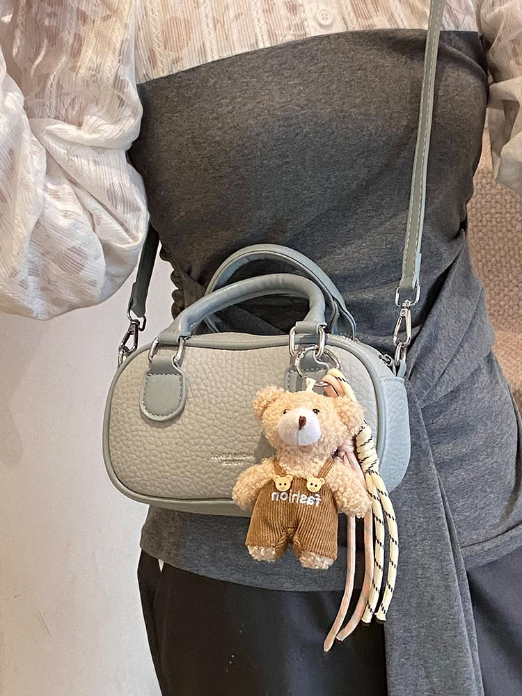 Trendy Women's High-End Shoulder Bag 2025 - Versatile Crossbody Handbag for Commuting and Daily Use Trendy Women's High-End Shoulder Bag 2025 - Versatile Crossbody Handbag for Commuting and Daily Use